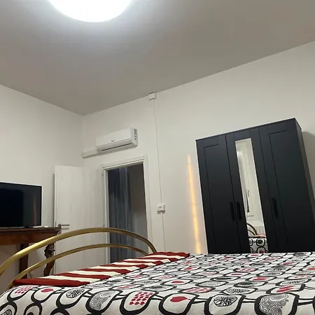 Oda ve Kahvaltı Elena