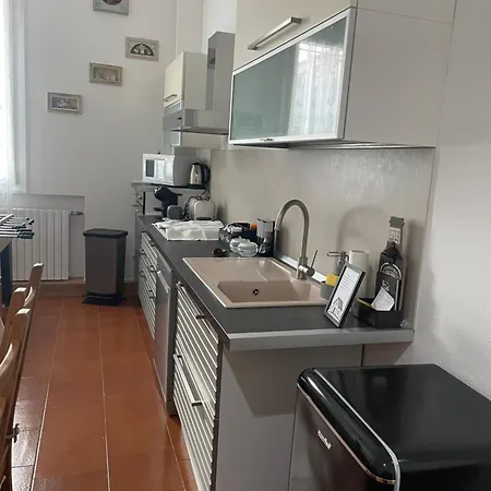 ベッド・アンド・ブレックファスト Elena 3*